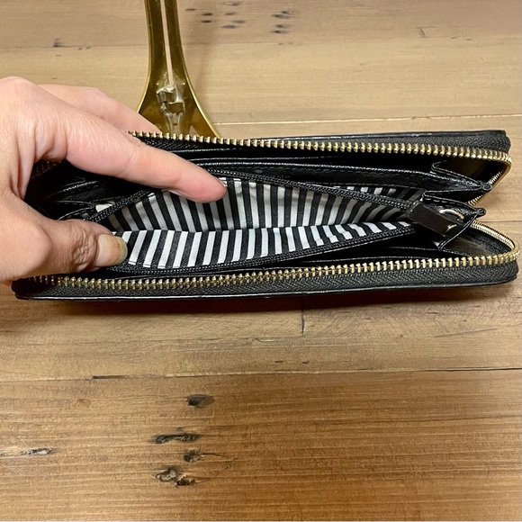 Kate Spade Morgan zip around leather large wallet good used condition. Black. - Picture 7 of 7